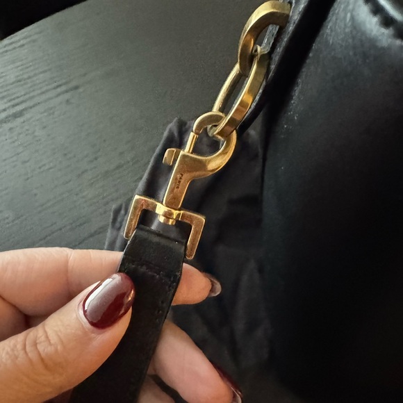 Saint Laurent Le 37 Small Black Leather Bucket Bag - Picture 3 of 11